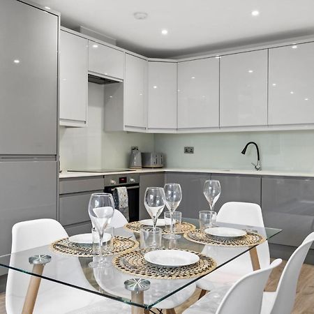 Star London Vivian Avenue 2-Bed Retreat With Garden Appartement The Hyde Buitenkant foto