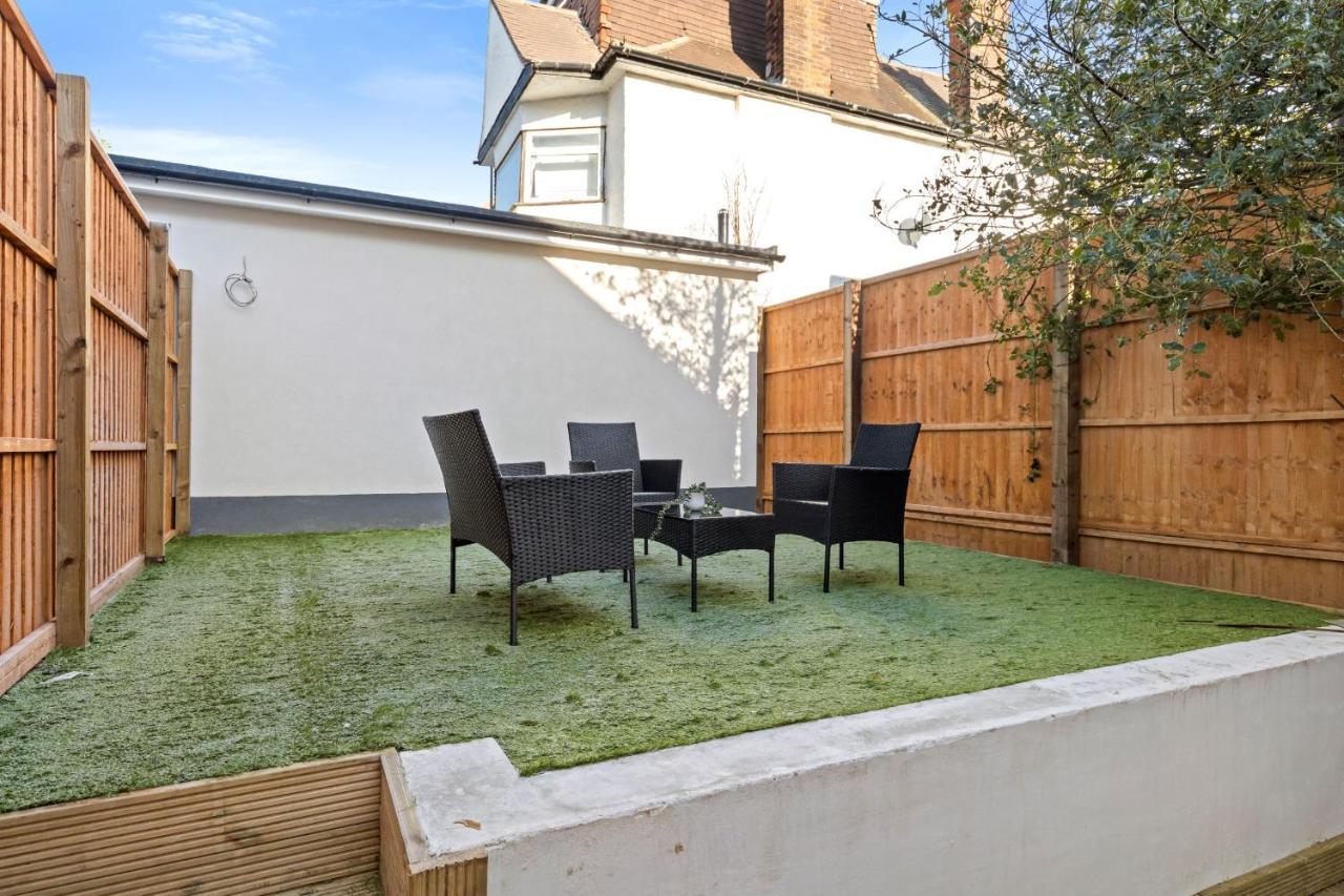 Star London Vivian Avenue 2-Bed Retreat With Garden Appartement The Hyde Buitenkant foto