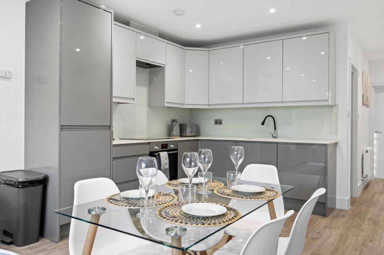 Star London Vivian Avenue 2-Bed Retreat With Garden Appartement The Hyde Buitenkant foto