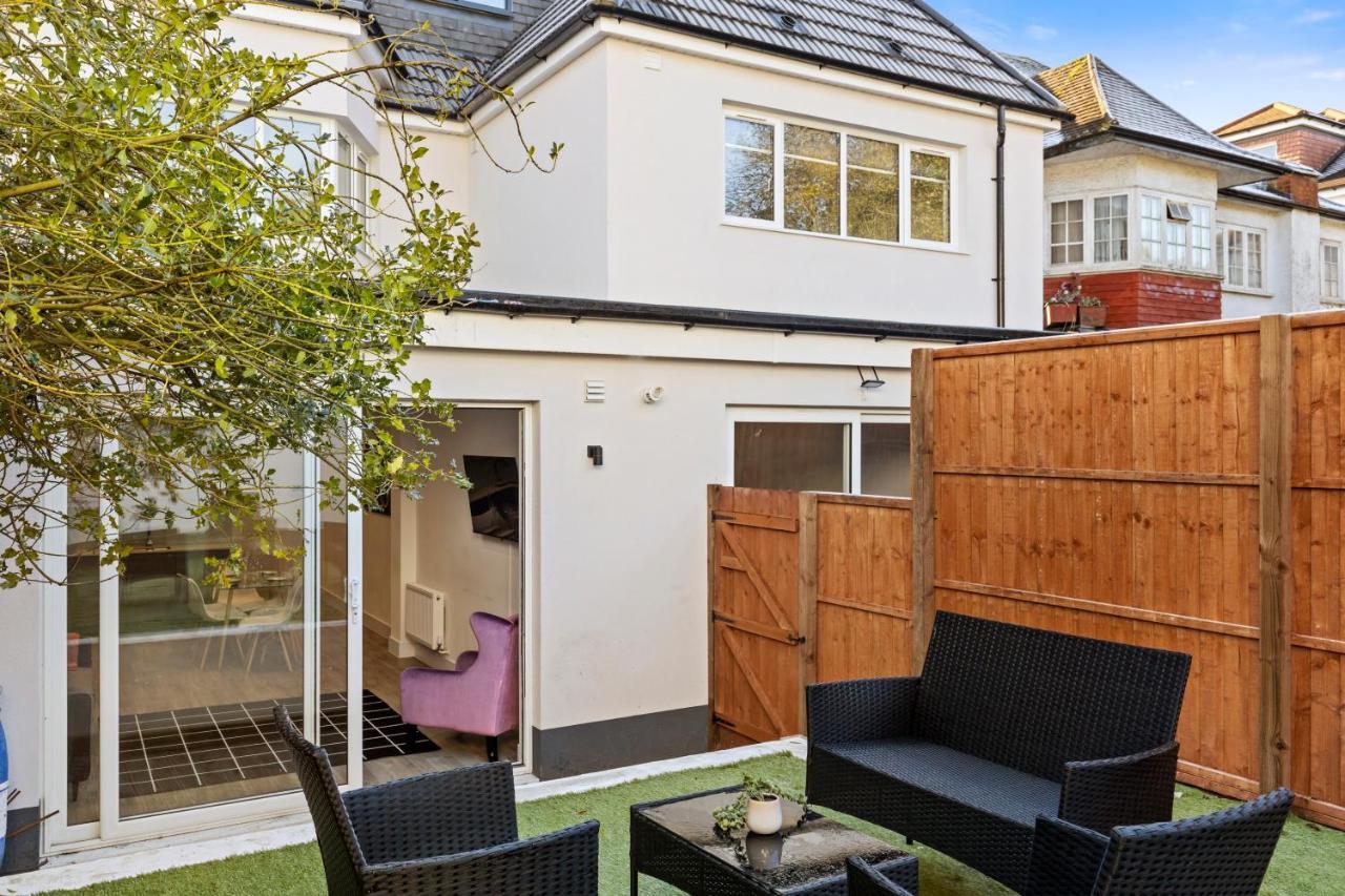 Star London Vivian Avenue 2-Bed Retreat With Garden Appartement The Hyde Buitenkant foto